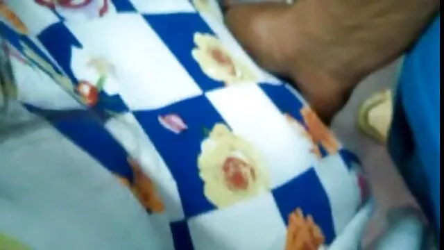 Adulto sem registo  A vaca come gostosas se masturbando gordura