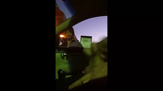 Adulto sem registo  A minha mãe conhece ervilhas com samboporno um treinador Maduro.