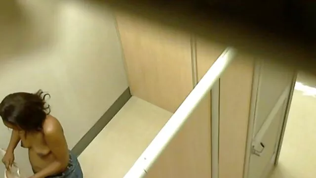 Adulto sem registo  A quero ver filme pornográfico puta vermelha acordou com um homem mais velho