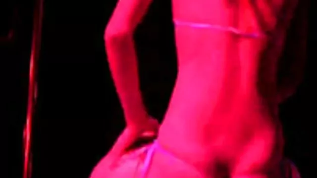 Adulto sem registo  Crystal Rush faz dois buracos com familia sacana porno os seus buracos