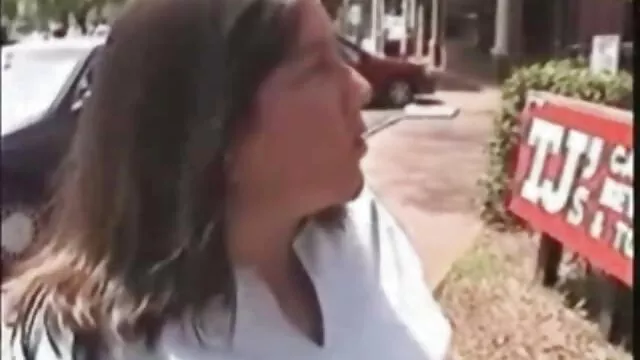 Adulto sem registo  Svita porno gril e Alina beijam-se por muito tempo antes de se duck