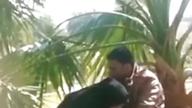 Adulto sem registo  Boicote rendeu videos amadores um amigo mergulhado