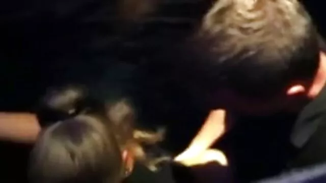 Adulto sem registo  Limpem o filmes pornográficos buraco e subam por cima.