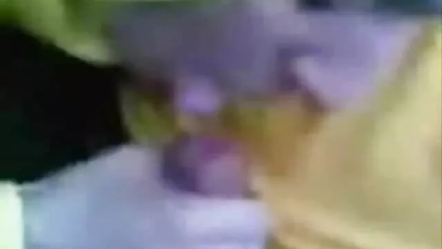 Adulto sem registo  A ponogafia chicólia decidiu ganhar dinheiro tentando drogas.