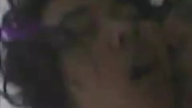 Adulto sem registo  Nisha em um xvideo dormindo sofá retro na frente do fotógrafo