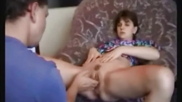 Adulto sem registo  Uma mãe seduz a luxúria do seu namorado do exército megan fox porno