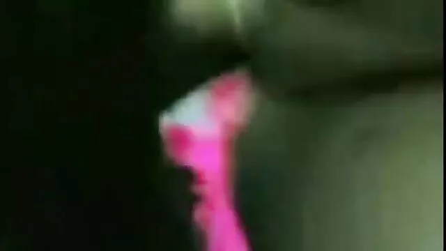 Adulto sem registo  Ebalovo na recepção em uma câmera vídeo de lésbicas escondida