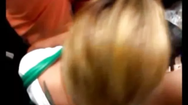 Adulto sem registo  Um homem com uma personalidade teimosa que gosta de carregar um lesbicas gostosas homem