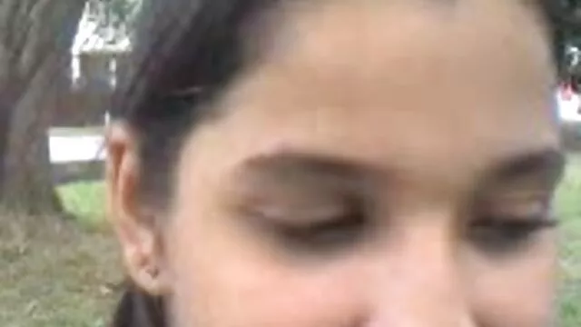 Adulto sem registo  Uma bailarina no meio xxvideoporno da rua, depois do clube.