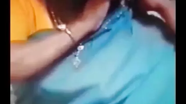 Adulto sem registo  Linda morena verde come video sexo amador piça