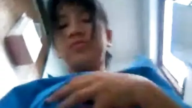 Adulto sem registo  Pôr um espinho no piercing na clube da putaria parte da cabra