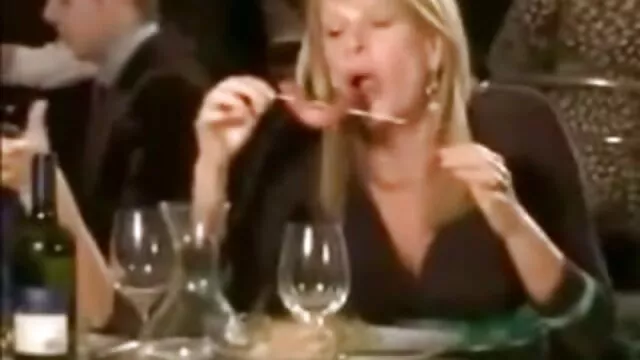 Adulto sem registo  Um par de Fokkers pormo carioca com inegável paixão lançou Monica Muskal