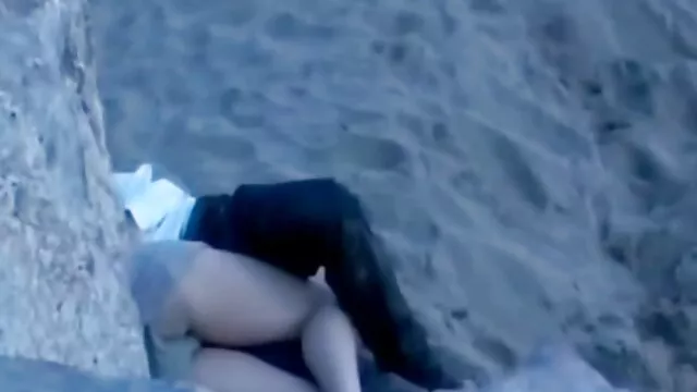 Adulto sem registo  Membros de video pprno gratis estranhos não assustaram a rapariga.